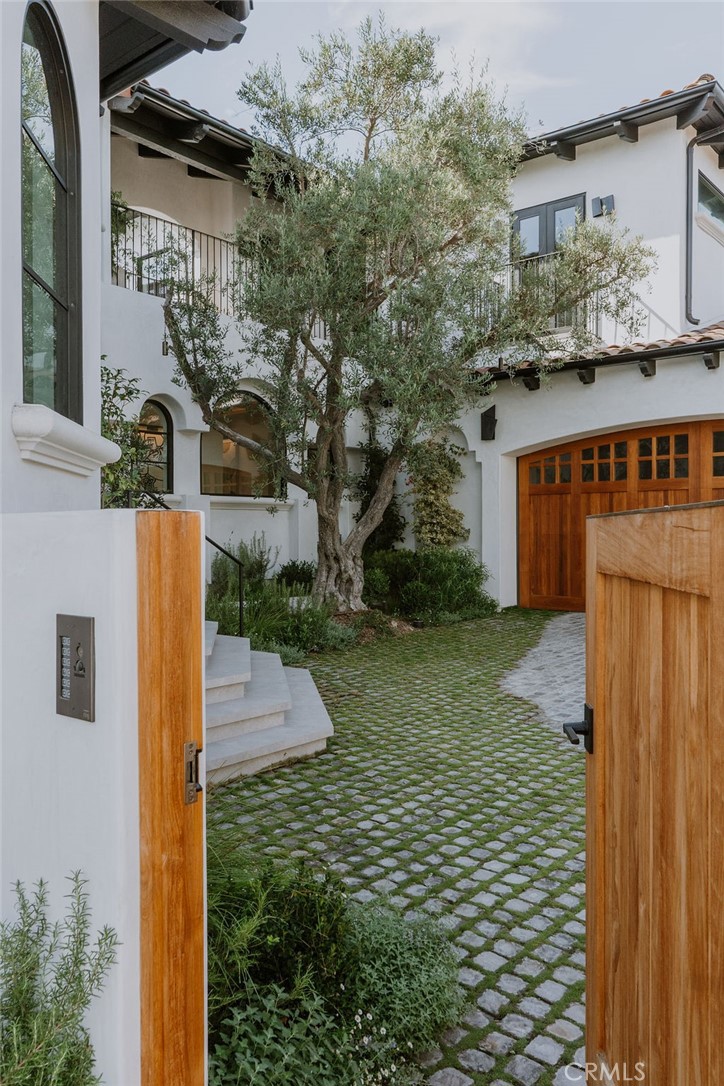 17 Muir Beach Circle