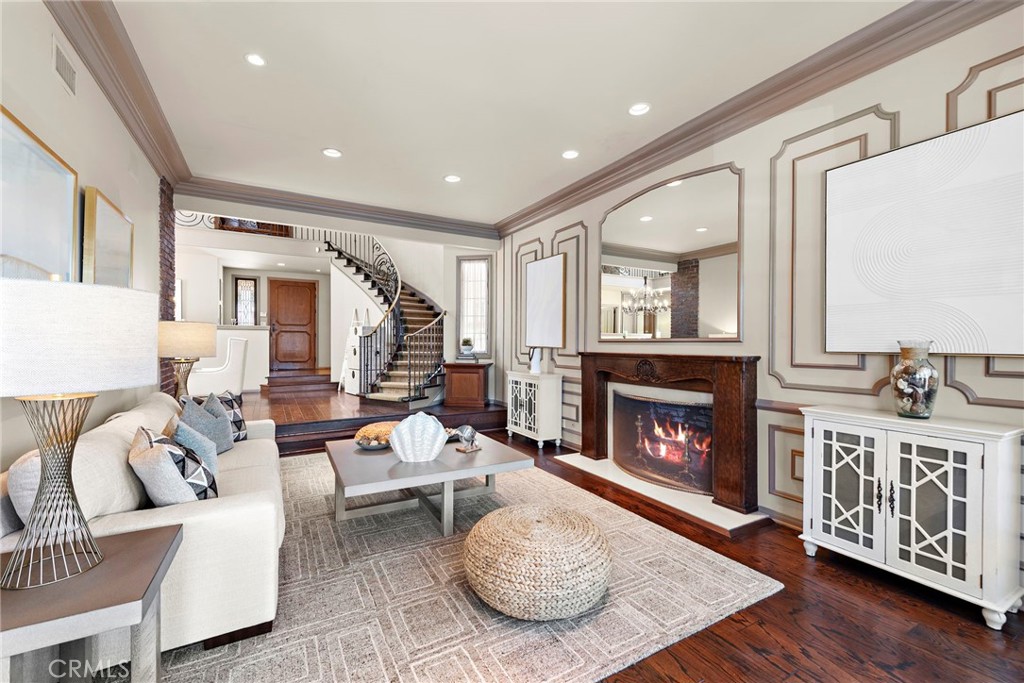 648 Harbor Island Drive