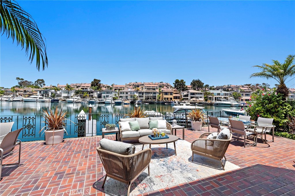 648 Harbor Island Drive