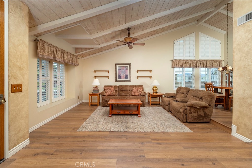5595 Avenida Adobe