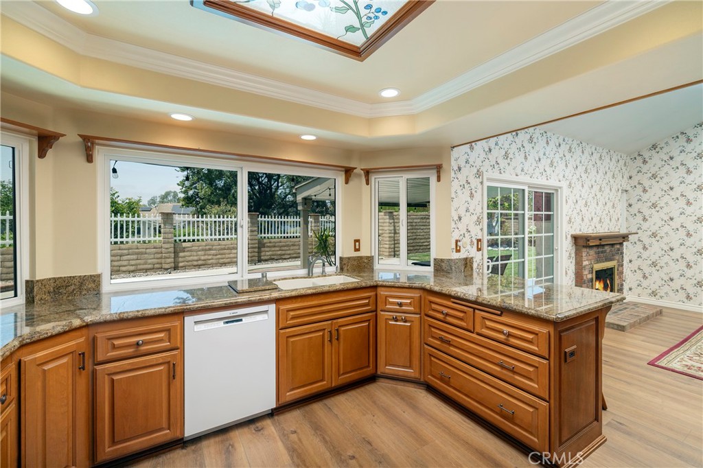 5595 Avenida Adobe