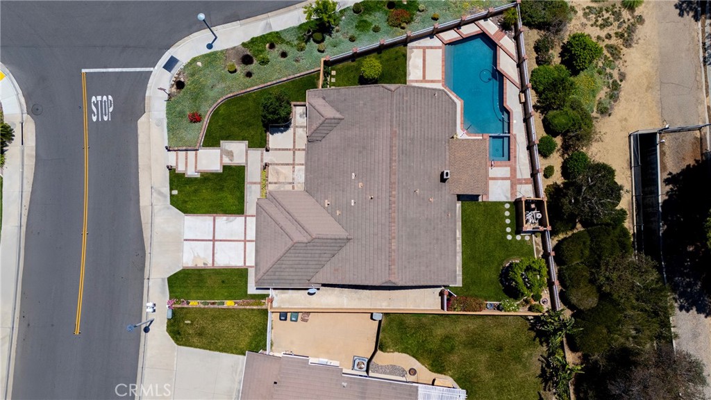 5595 Avenida Adobe