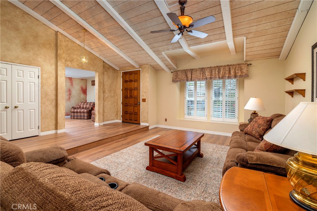 5595 Avenida Adobe