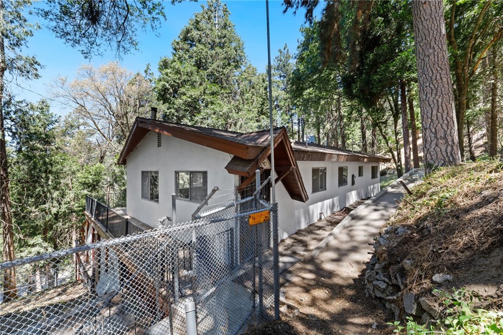 25286 North Road