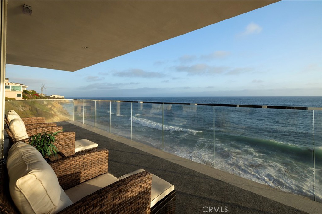 1585 S Coast 31