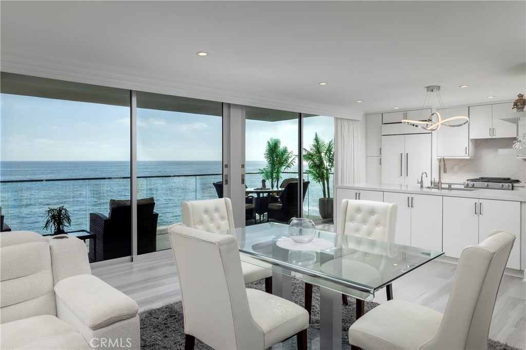 1585 S Coast 31