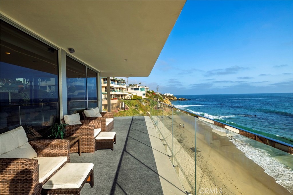 1585 S Coast 31