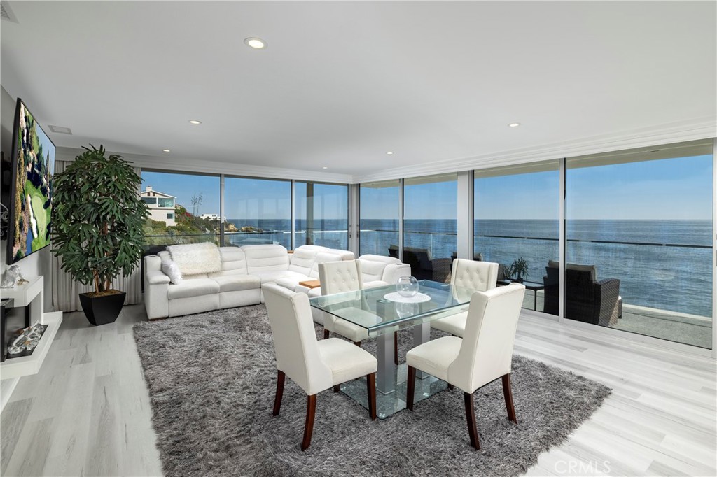 1585 S Coast 31