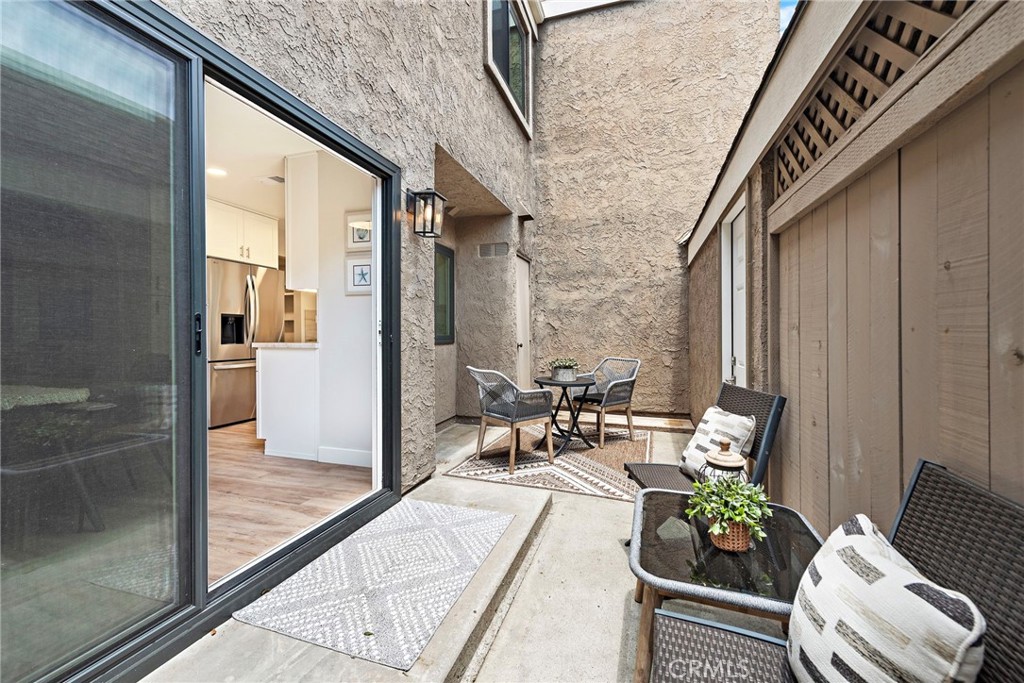 11 Summerwalk Court