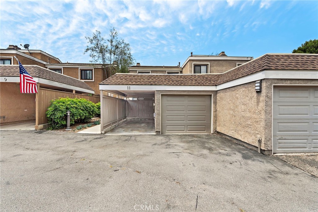 11 Summerwalk Court