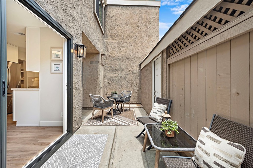 11 Summerwalk Court