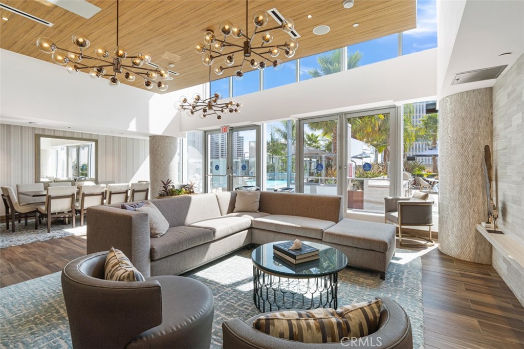 888 W E Street 505