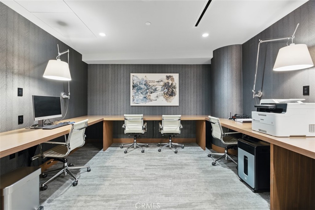 888 W E Street 505