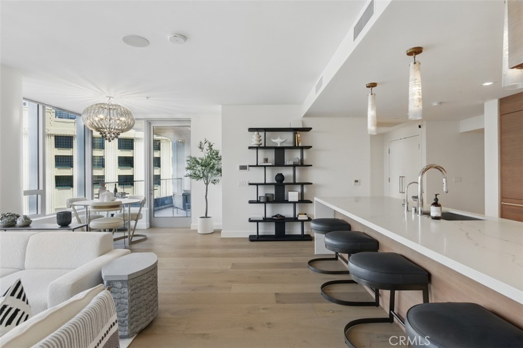 888 W E Street 505