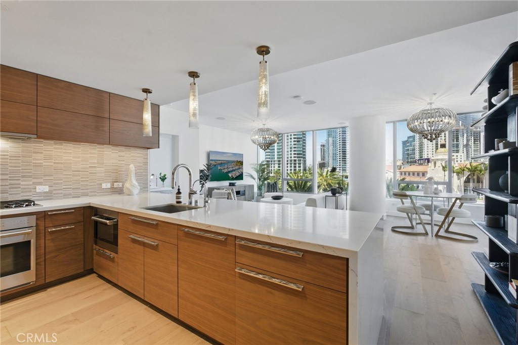 888 W E Street 505