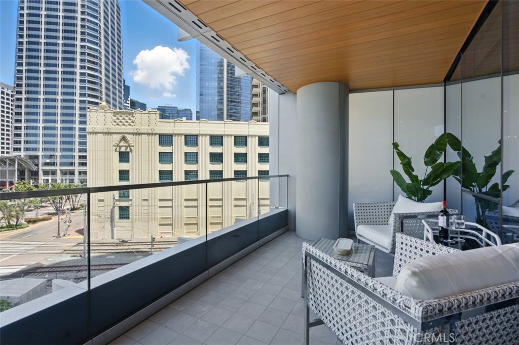 888 W E Street 505