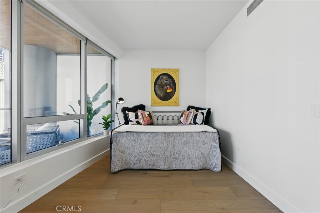 888 W E Street 505