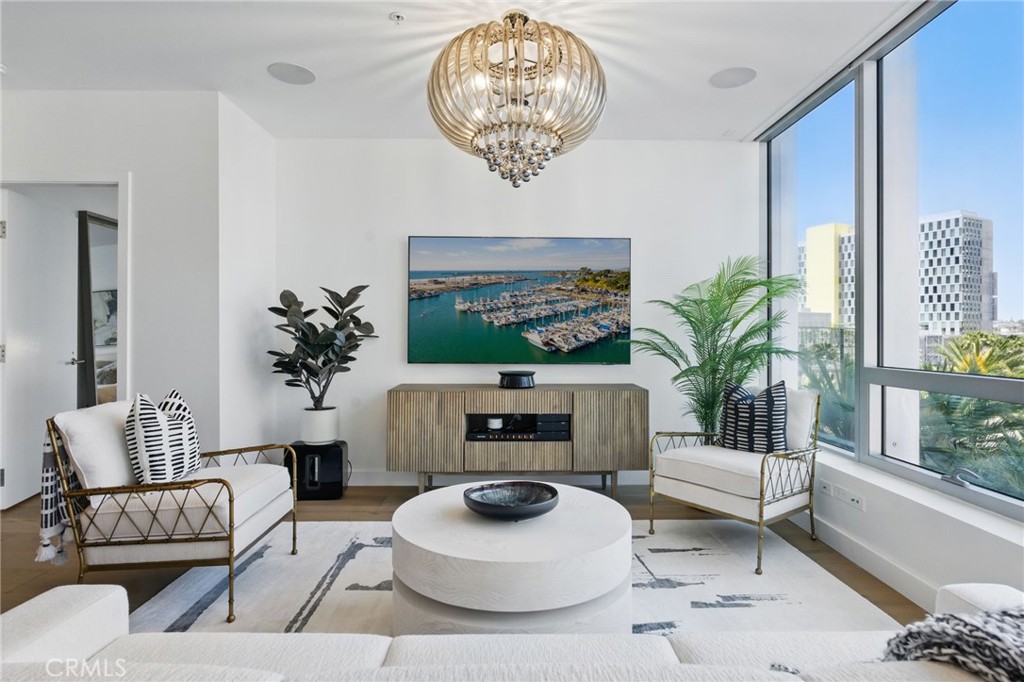 888 W E Street 505