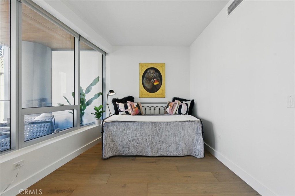 888 W E Street 505