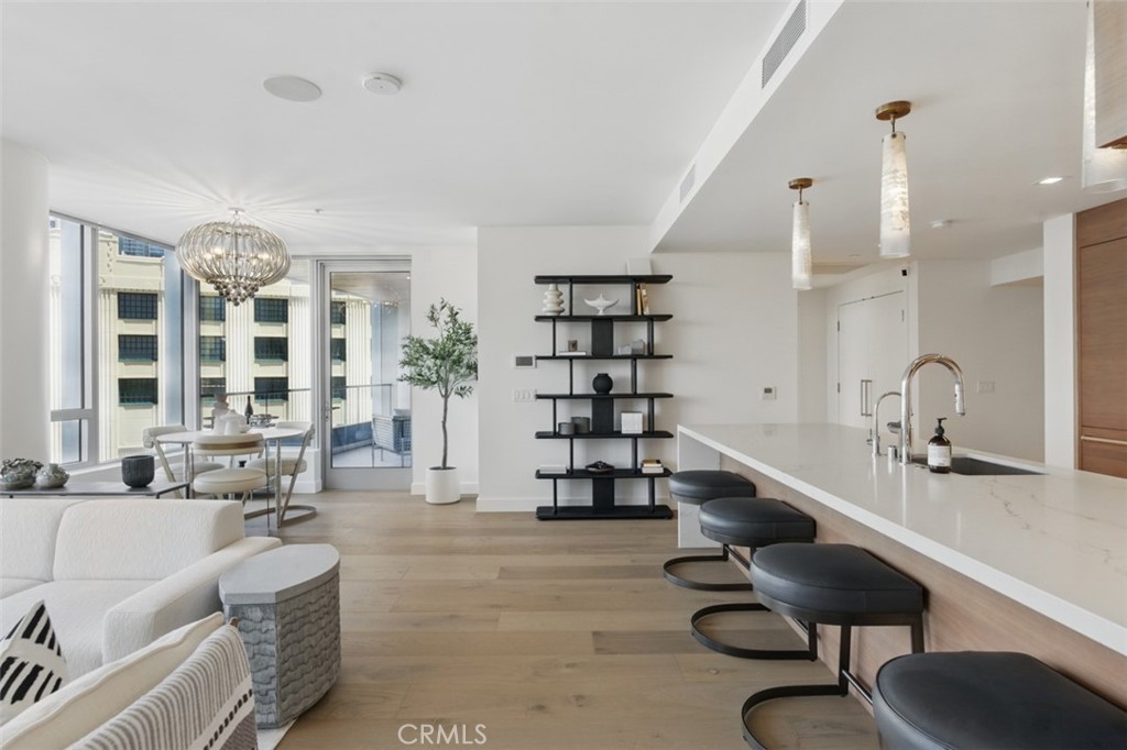 888 W E Street 505