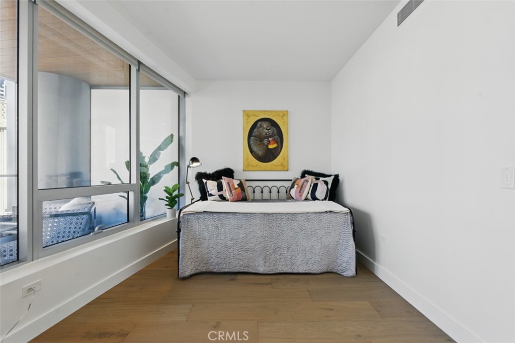888 W E Street 505