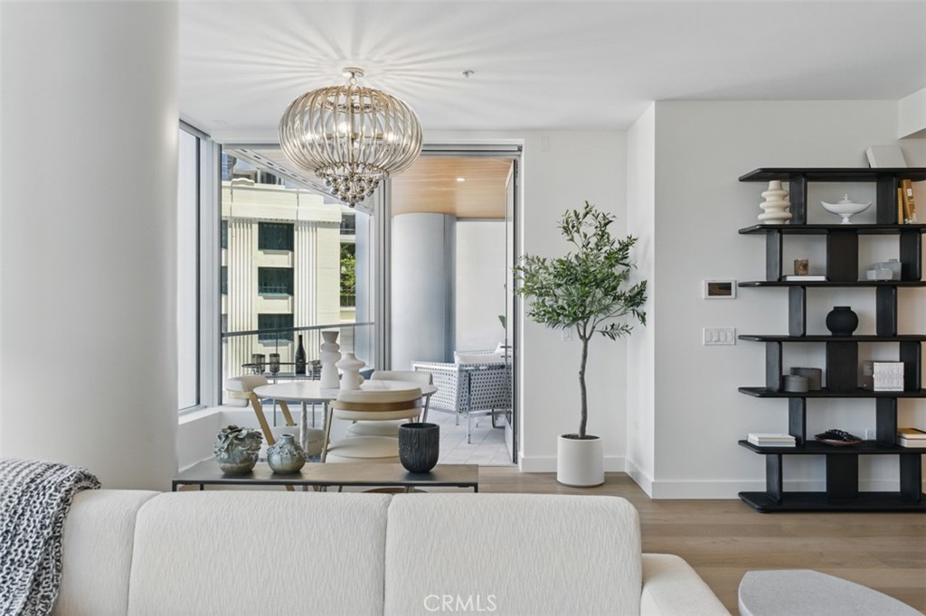 888 W E Street 505
