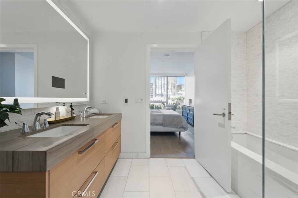 888 W E Street 505