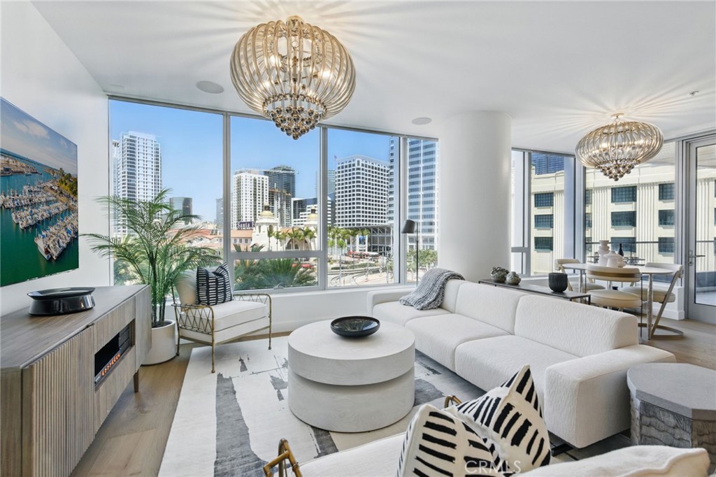 888 W E Street 505