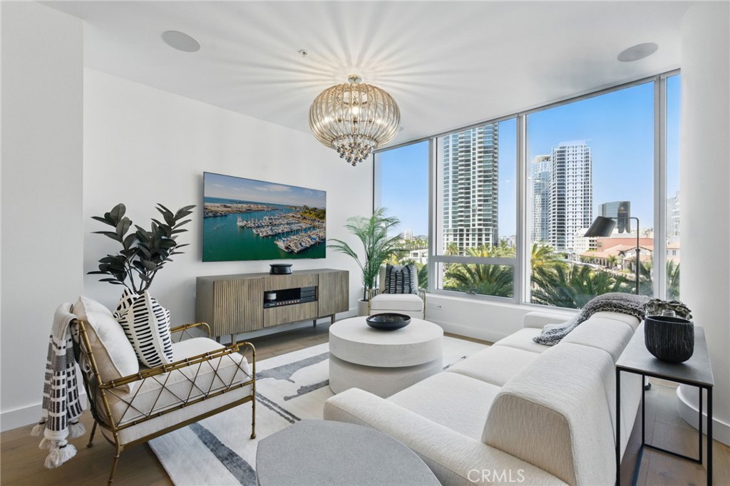 888 W E Street 505