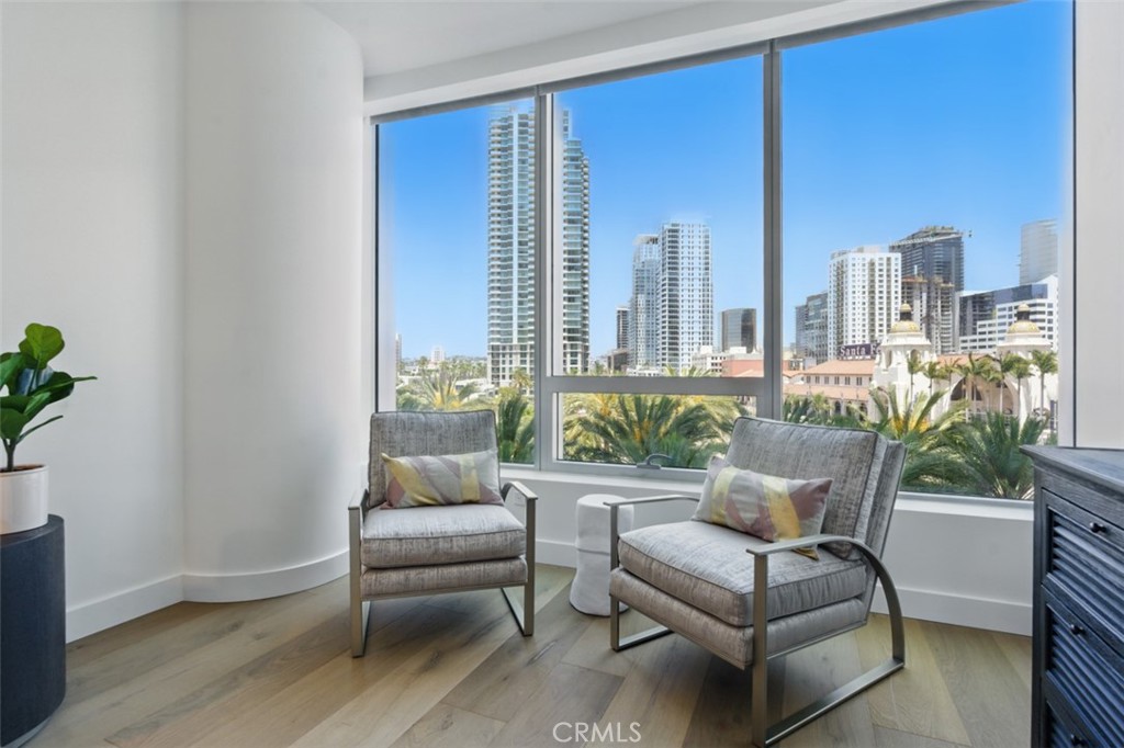 888 W E Street 505