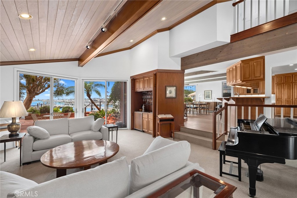 107 Bayside Place