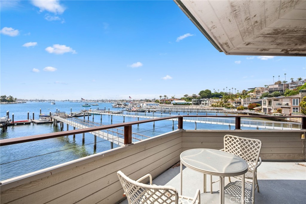 107 Bayside Place