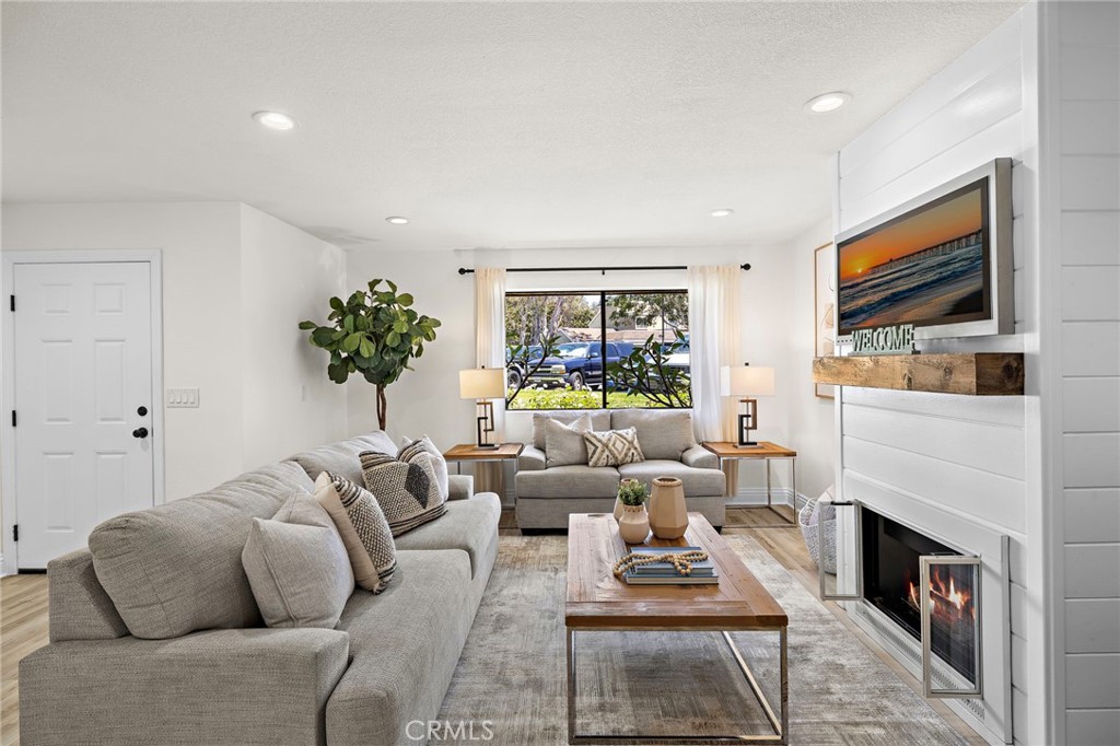 4 Riptide Court