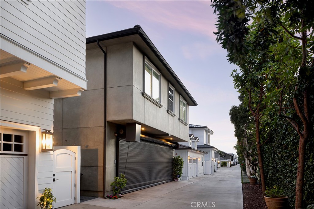 2681 Crestview Drive