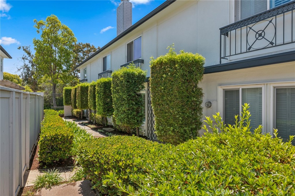 1069 Dover Drive