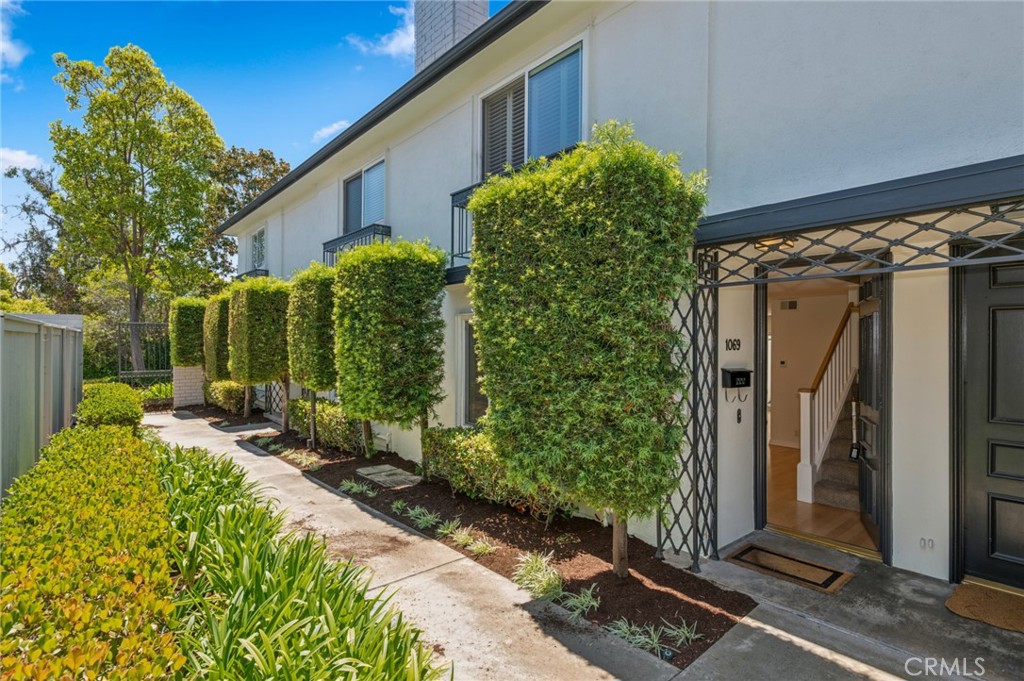 1069 Dover Drive