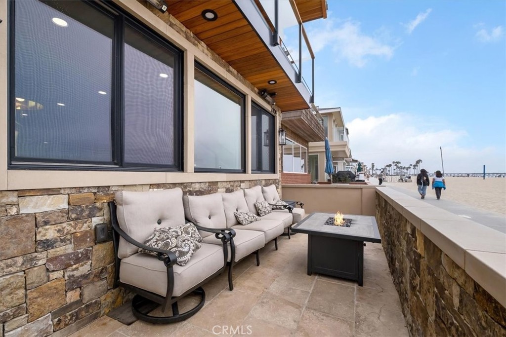 2808 W Oceanfront