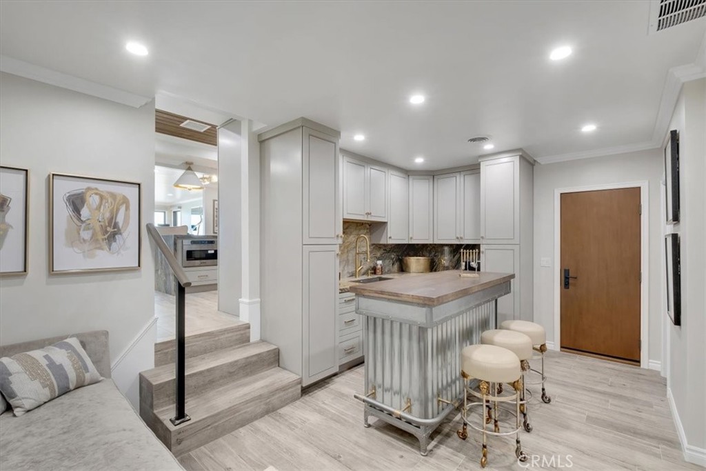 2808 W Oceanfront