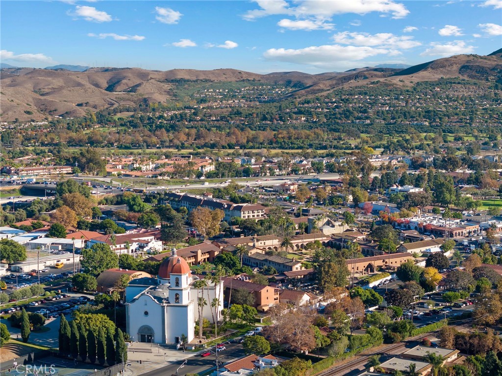 31261 Paseo Olivos