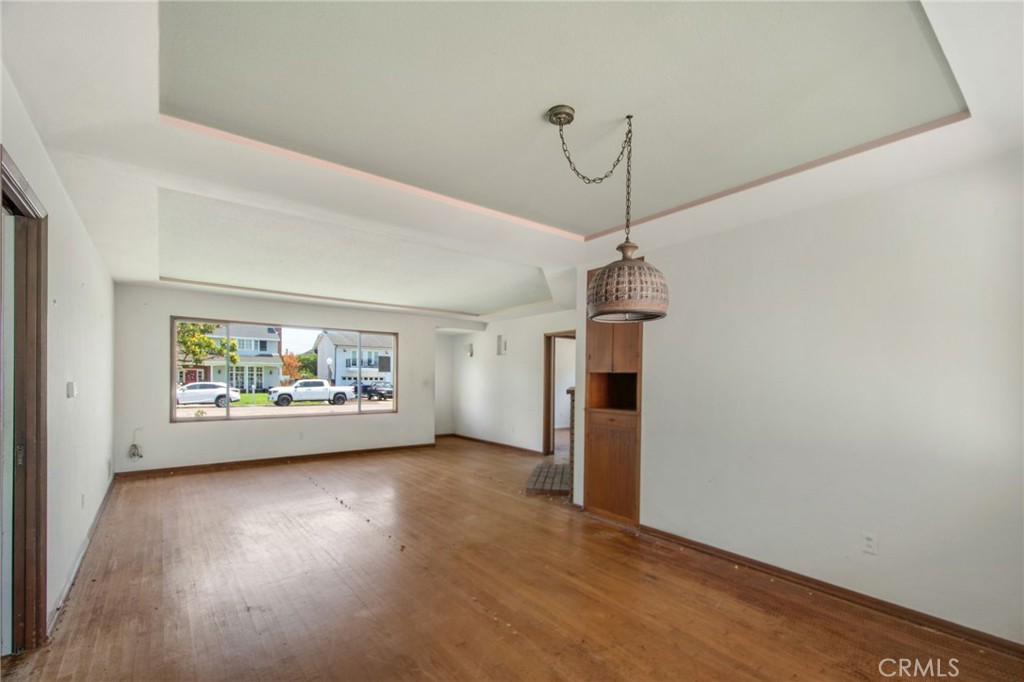 511 Santa Ana Avenue