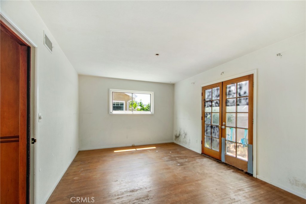 511 Santa Ana Avenue