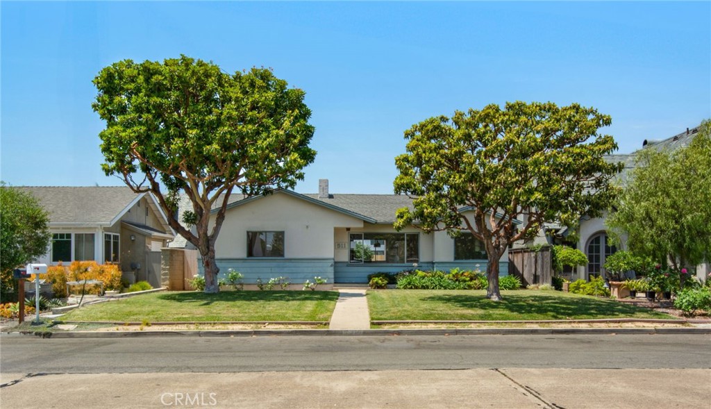 511 Santa Ana Avenue