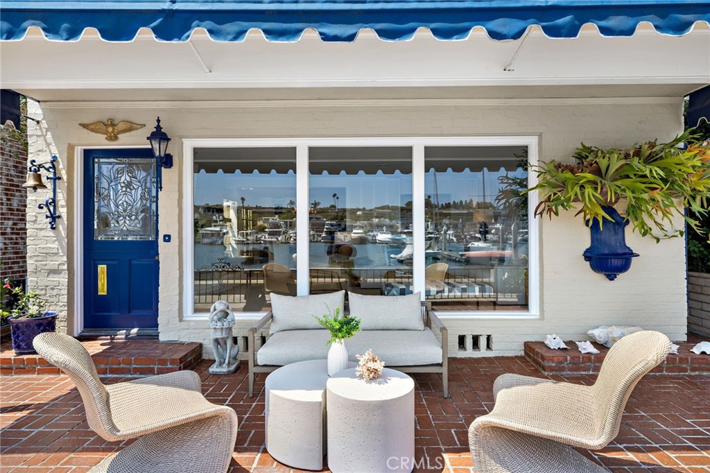117 E Bay Front
