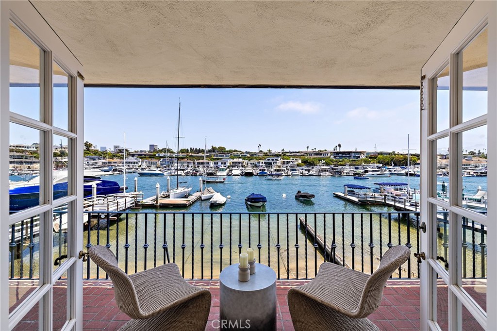 117 E Bay Front