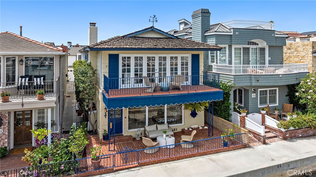 117 E Bay Front