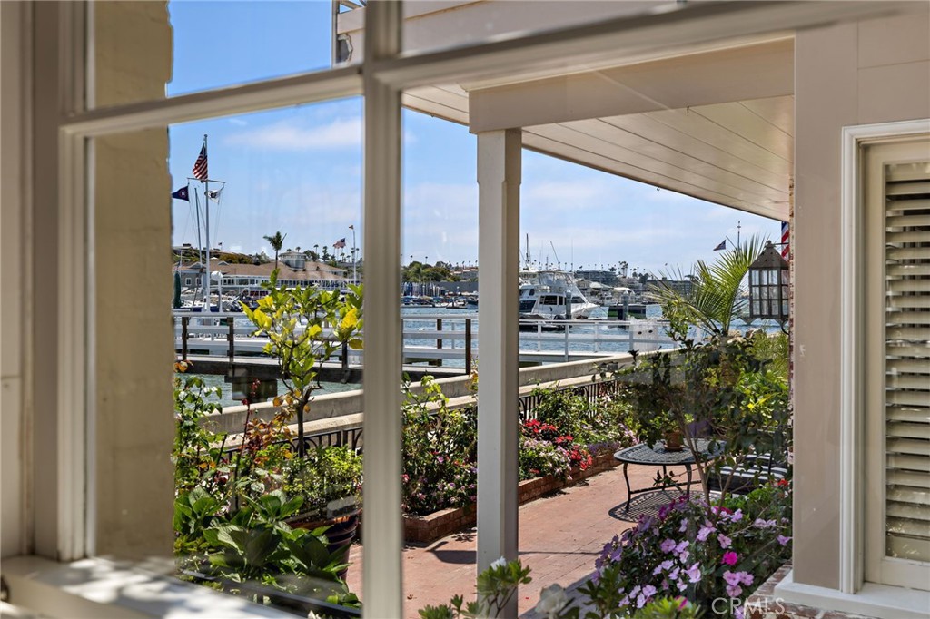 117 E Bay Front