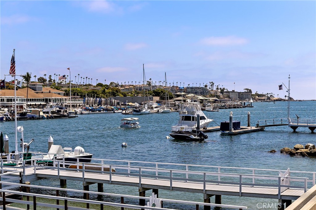 117 E Bay Front
