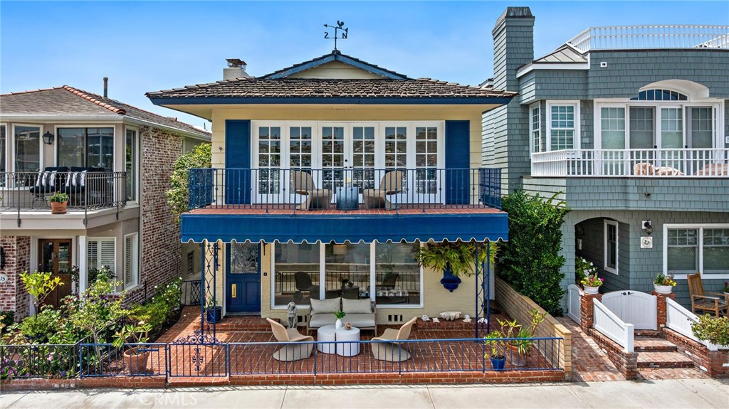 117 E Bay Front
