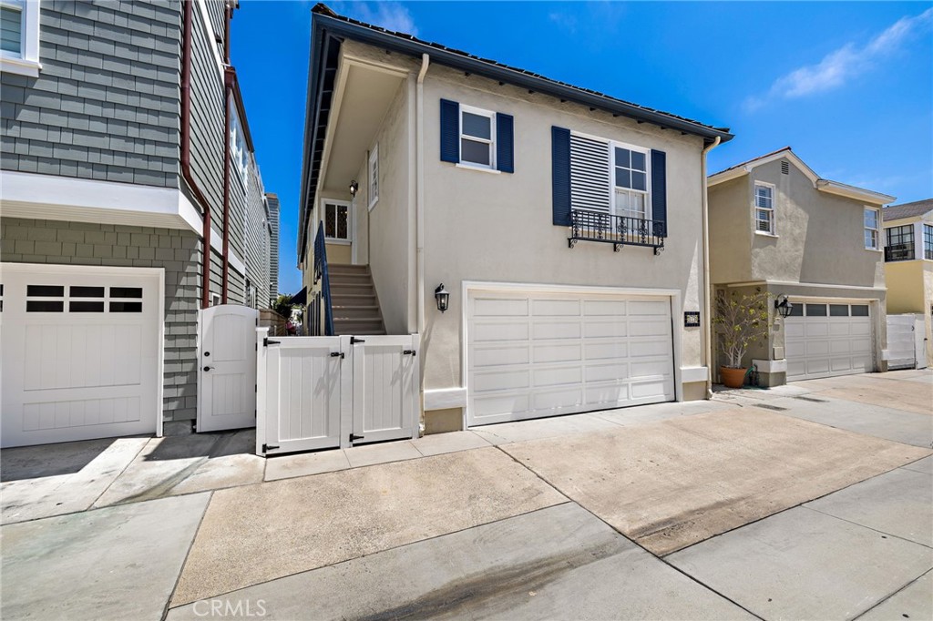 117 E Bay Front