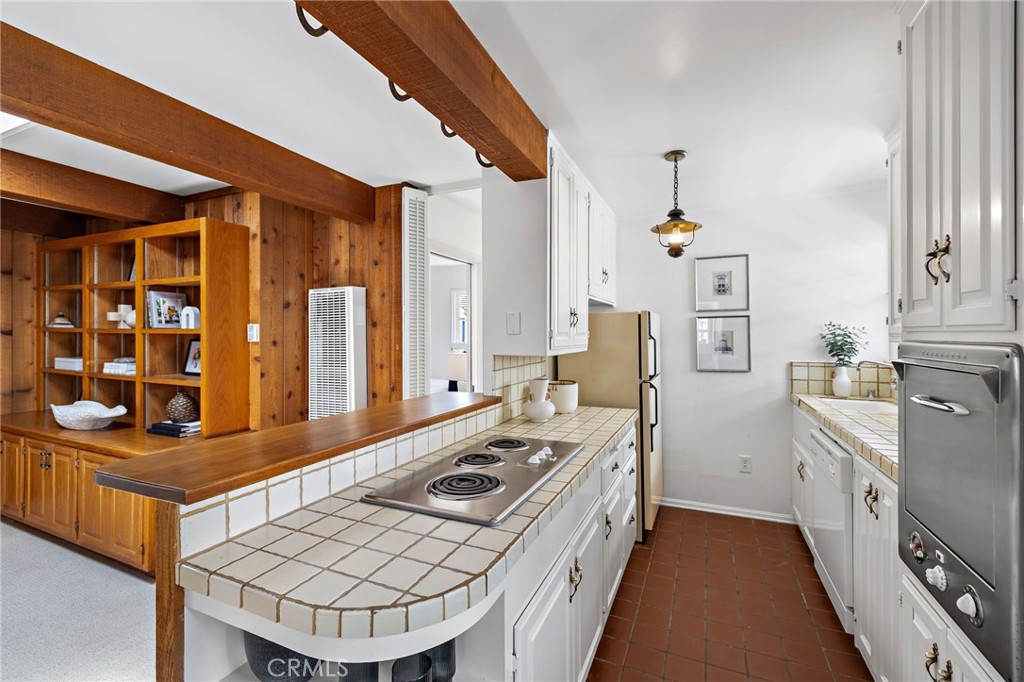 117 E Bay Front